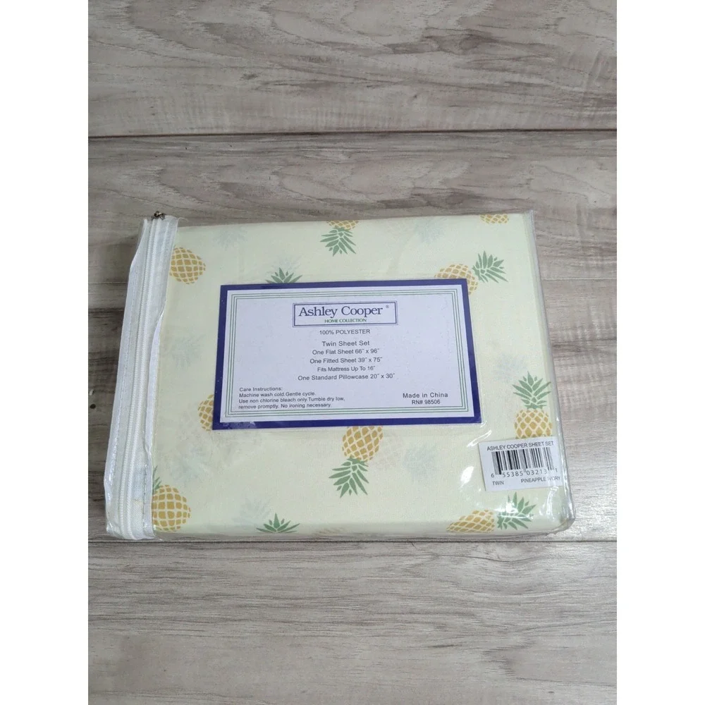 Ashley Cooper Twin Sheet Set Pineapple Print Microfiber Soft Silky Bedding New